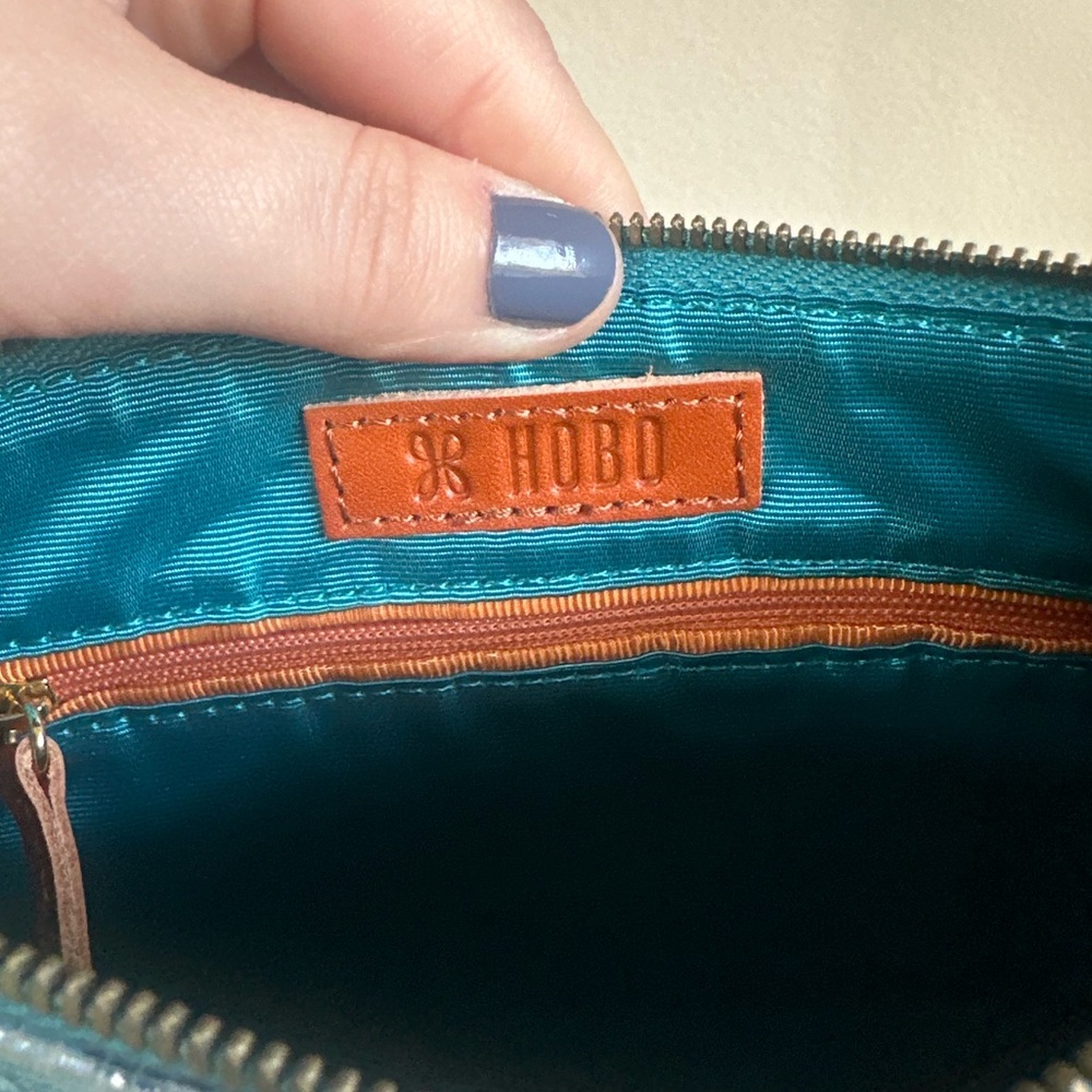 Hobo Darcy Cracked Glass Leather Crossbody - Picture 7 of 14